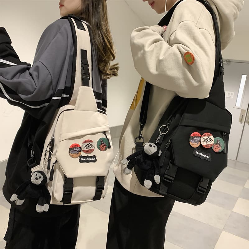 ストリート系ワンショルダーボディバッグ