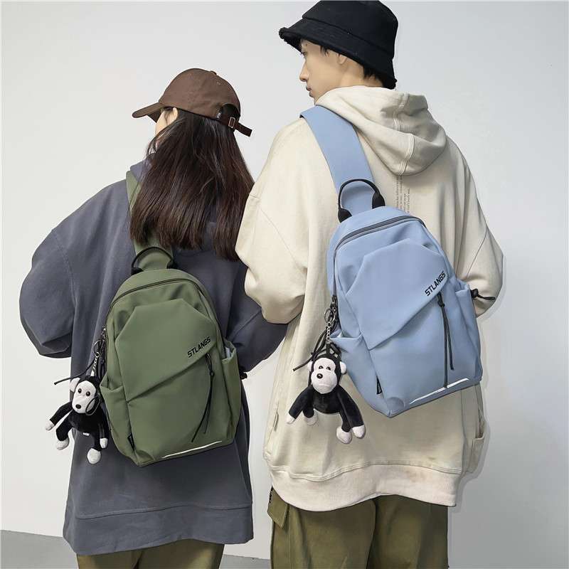 モダン シンプル 斜め掛けボディバッグ