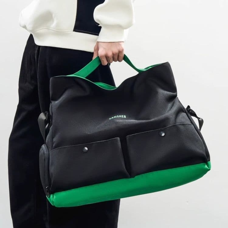 ボディバッグ 多機能ポケット付き都市派ボディバッグ