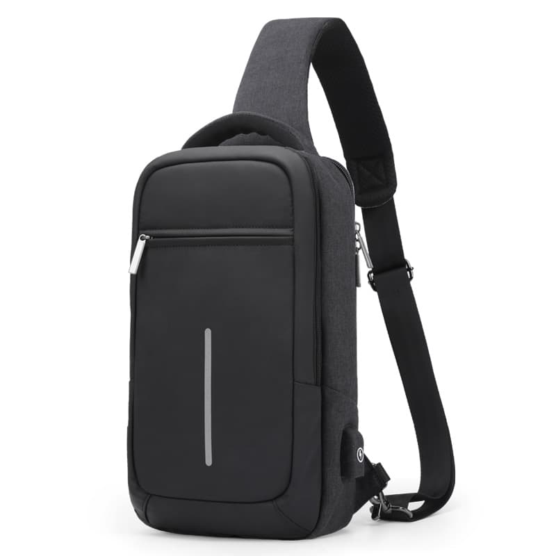 機能性抜群 薄型ボディバッグ