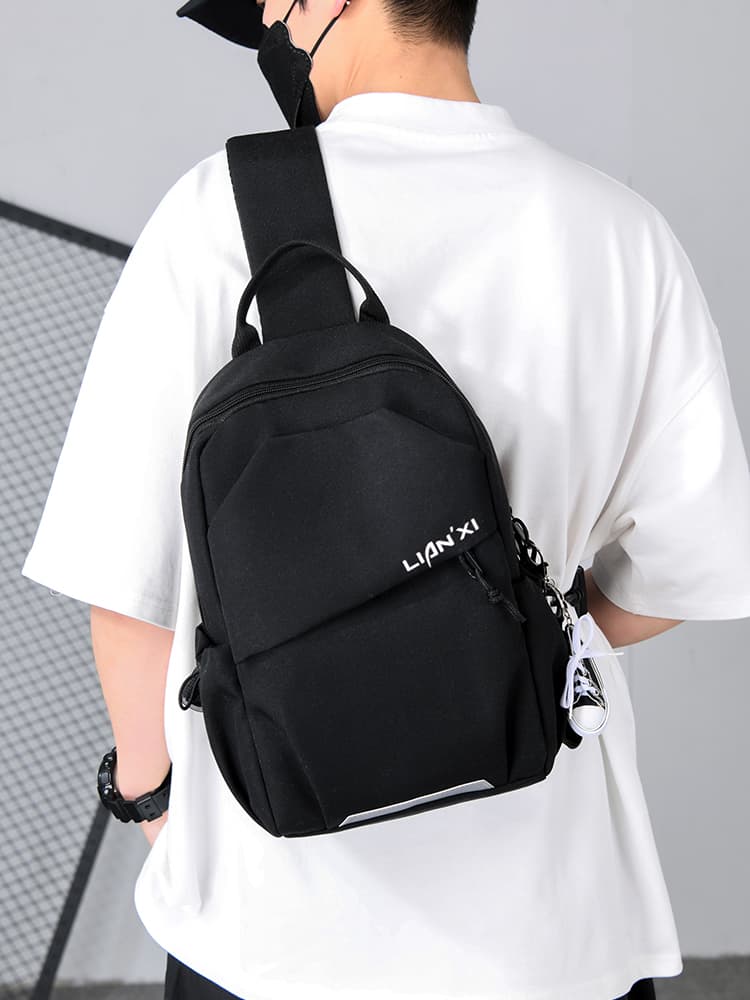 ボディバッグ シンプル デイリー ミニリュック
