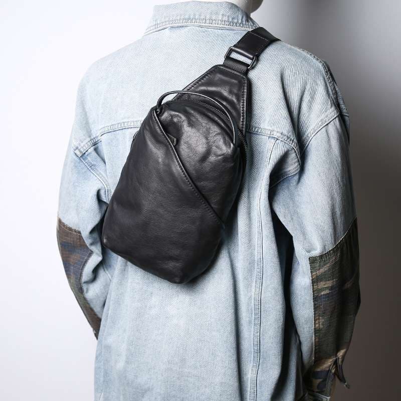 ボディバッグ　都会派レザー斜めがけボディバッグ