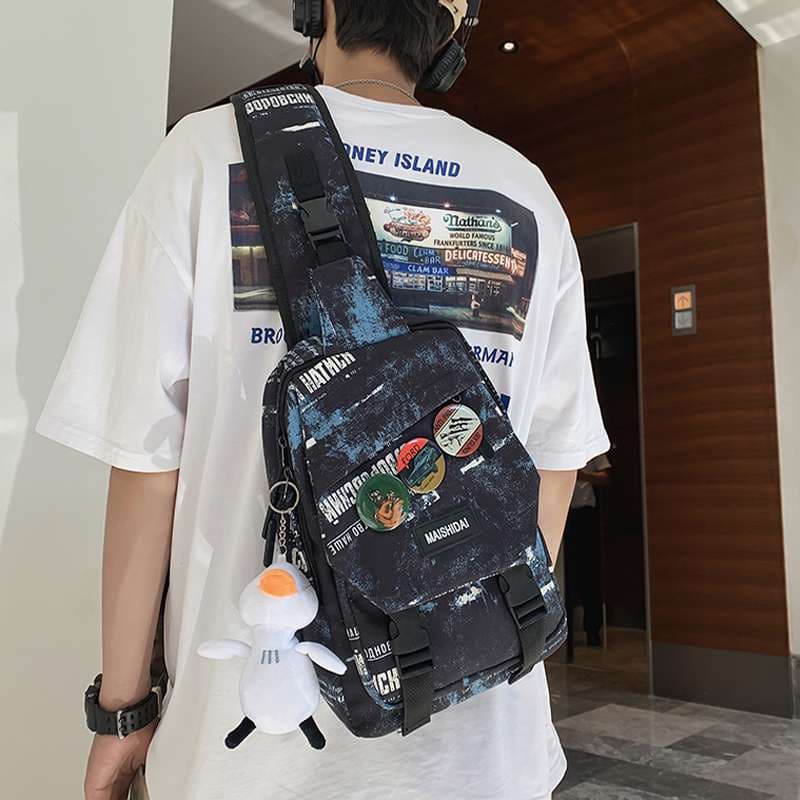 ボディバッグ　斜めがけタイプ ストリート系 カジュアルボディバッグ