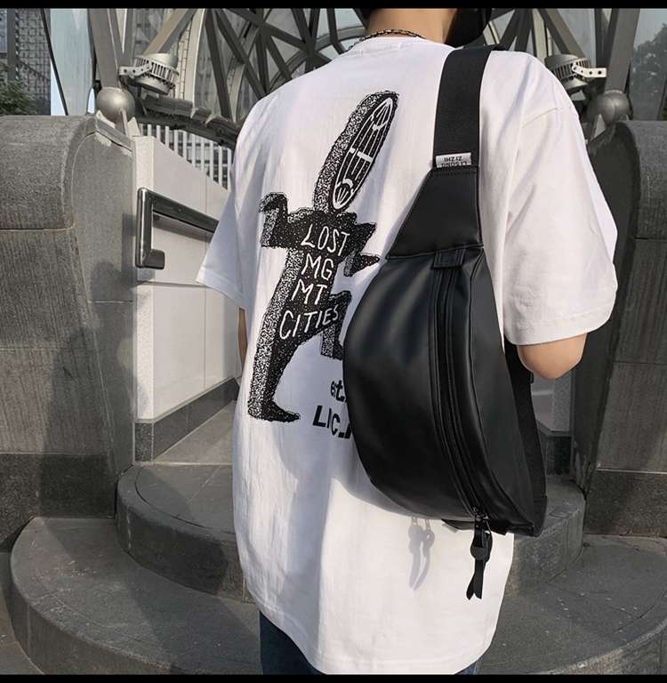 ボディバッグ シンプル防水ボディバッグ