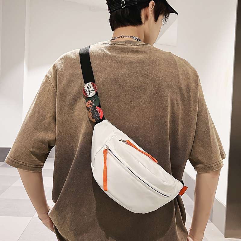 ボディバッグ　シンプル斜めがけボディバッグ