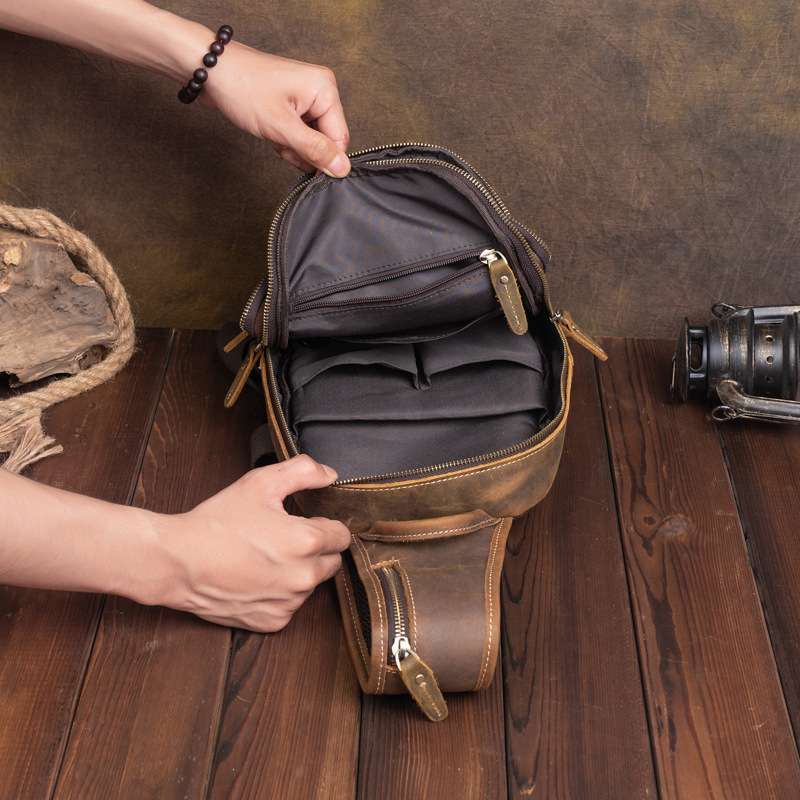 ボディバッグ　本革アウトドアボディバッグ