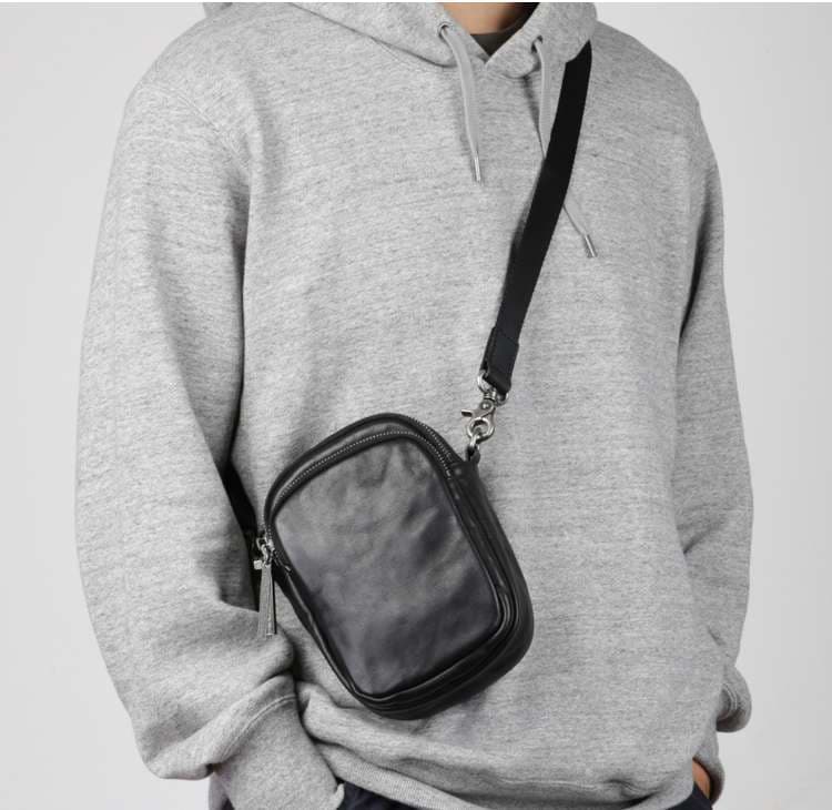 ボディバッグ　シンプル コンパクト ボディバッグ
