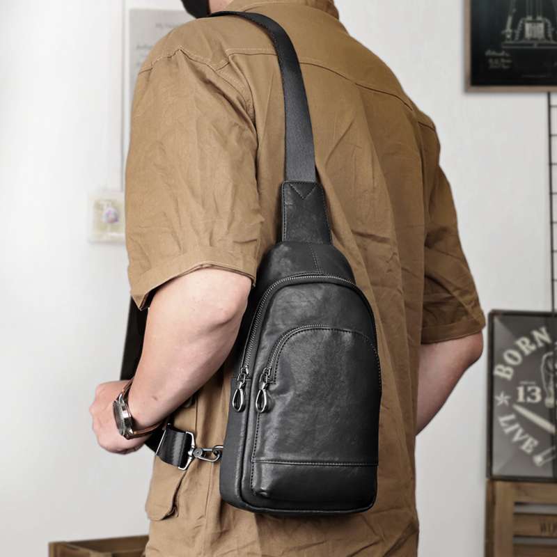 ボディバッグ　上質な革仕様 シンプルワンショルダーボディバッグ