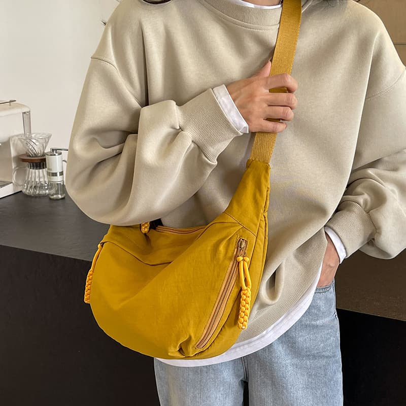 ボディバッグ シンプル編み込みボディーバッグ