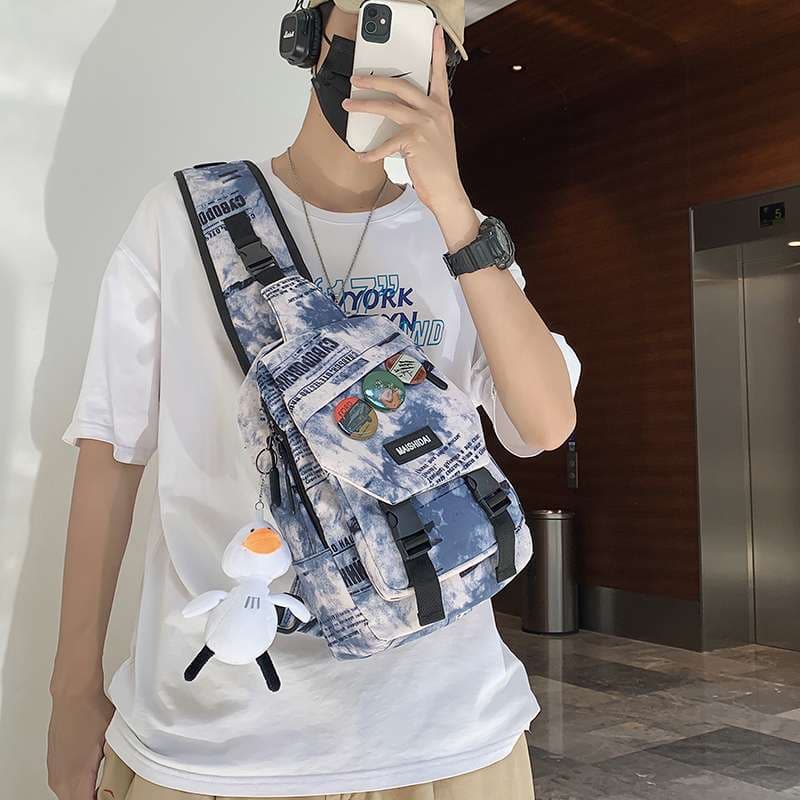 ボディバッグ　斜めがけタイプ ストリート系 カジュアルボディバッグ