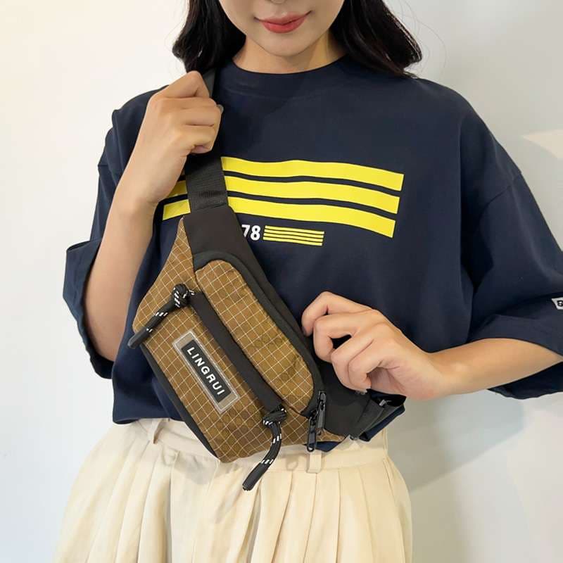 格子柄 スポーティ ボディバッグ