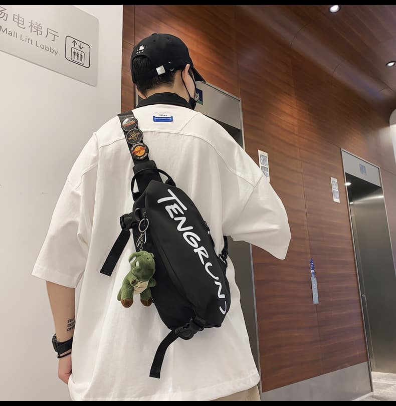 斜めがけボディバッグ 街歩き男性用カジュアル鞄