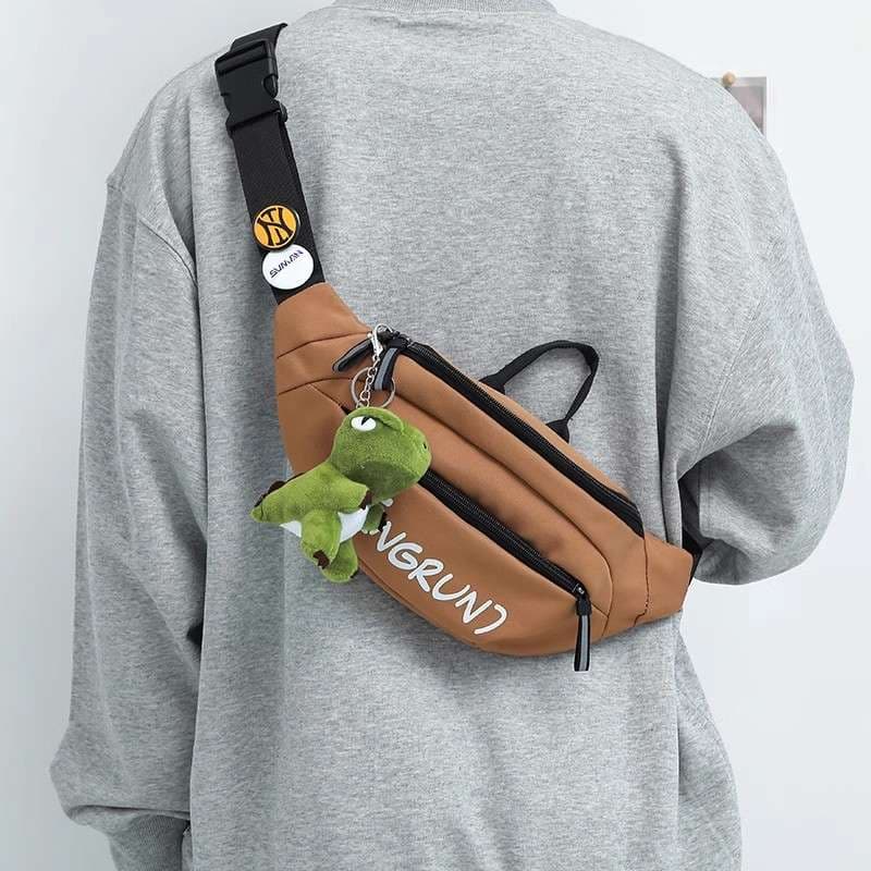 パンダ付きカジュアルスポーツボディバッグ