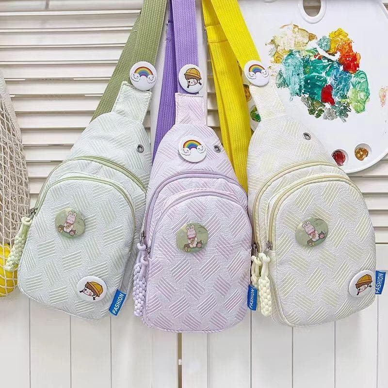 ボディバッグ 虹と動物の刺繍入りキルトボディバッグ