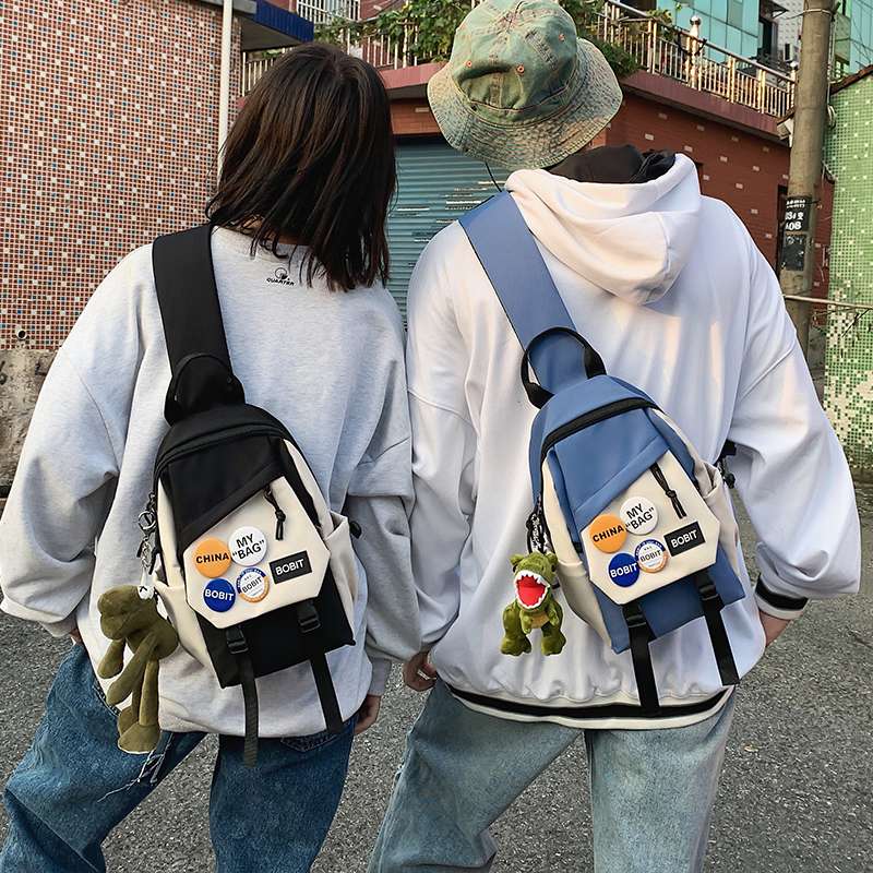 ボディバッグ カジュアル恐竜マスコット付きミニショルダー